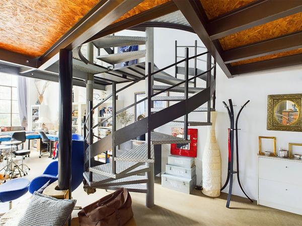 LOFT de 245m² SUR 3 PLATEAUX D'ANS UNE ANCIENNE FILATURE SUR PARCELLE DE 900M² SITUE A VILLENEUVE DE BERG 07170