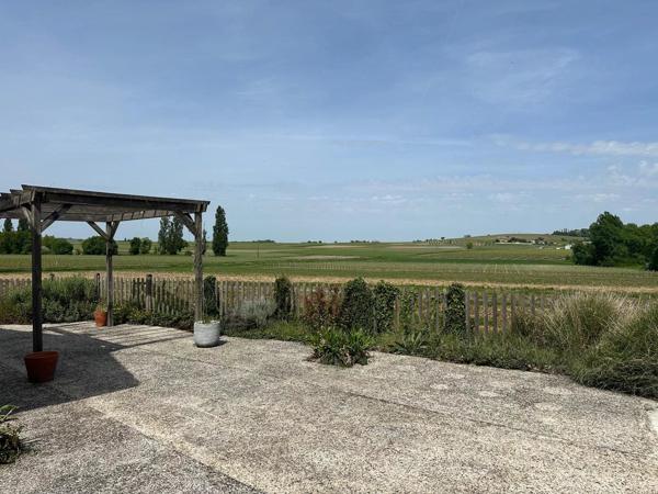 Charentaise de 4 chambres avec piscine