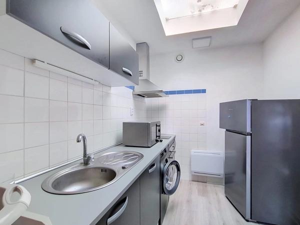 Location                                                      Appartement
                        
                     2 pièces                      50 m2                     à Yerres