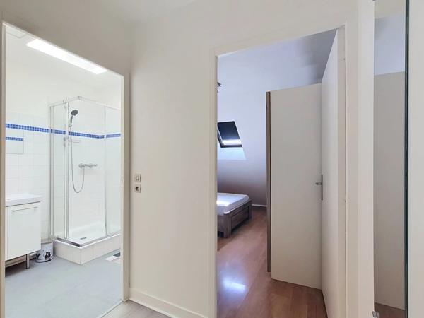Location                                                      Appartement
                        
                     2 pièces                      50 m2                     à Yerres