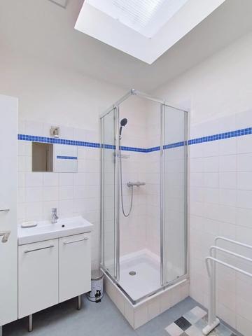Location                                                      Appartement
                        
                     2 pièces                      50 m2                     à Yerres