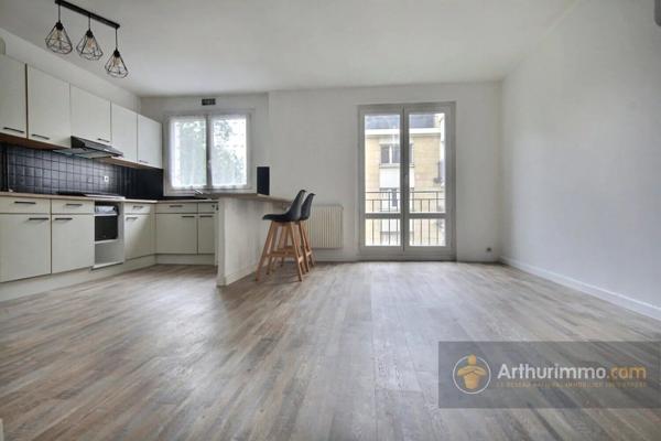 Location                                                      Appartement
                        
                     2 pièces                      51 m2                     à Saint-Maurice