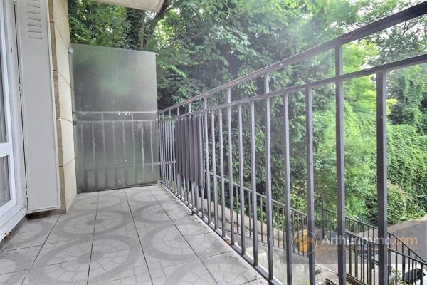 Location                                                      Appartement
                        
                     2 pièces                      51 m2                     à Saint-Maurice