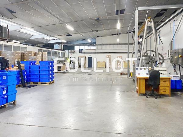 A VENDRE Local commercial à Coutances 3000 m2