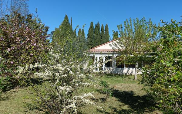 Maison à vendre    3 pièces •  Mallemort