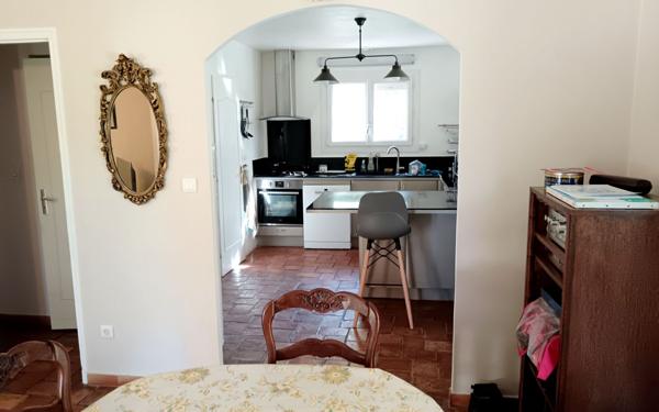 Maison à vendre    3 pièces •  Mallemort