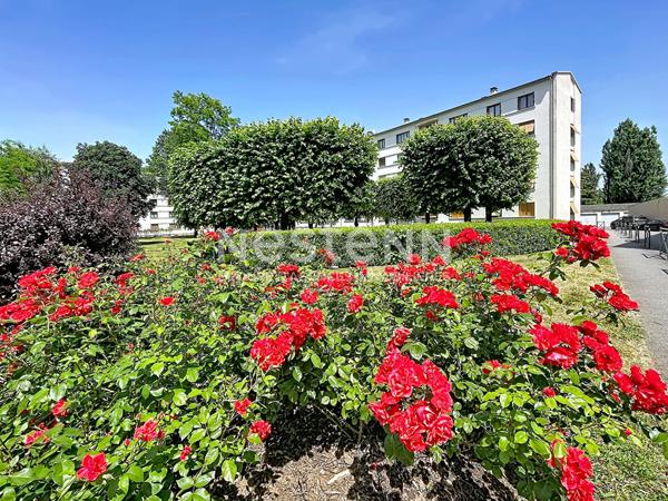 A vendre appartement Les Clayes Sous Bois 4 pièce(s) avec  cave et BOX en OPTION. .