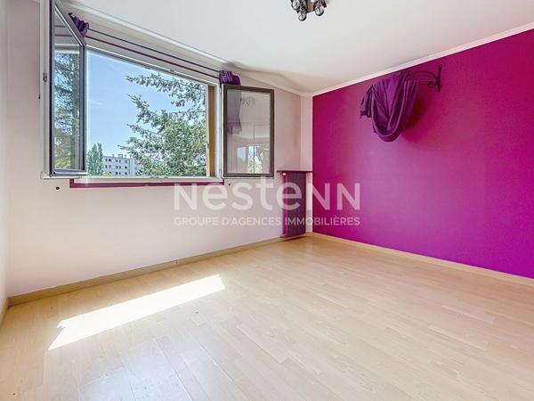 A vendre appartement Les Clayes Sous Bois 4 pièce(s) avec  cave et BOX en OPTION. .