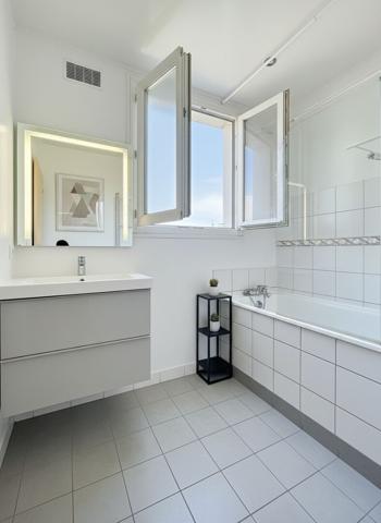 A vendre appartement Les Clayes Sous Bois 4 pièce(s) avec  cave et BOX en OPTION. .