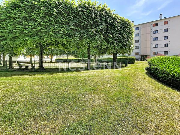 A vendre appartement Les Clayes Sous Bois 4 pièce(s) avec  cave et BOX en OPTION. .
