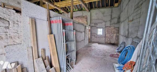 Centre ville de BRUYERES, Ancienne fermette à aménager