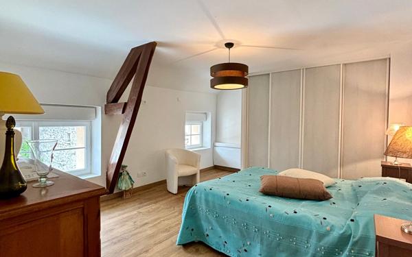 Maison à vendre    5 pièces •  Saint-Léomer