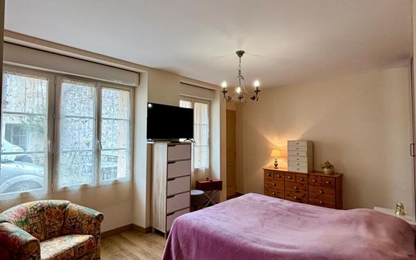 Maison à vendre    5 pièces •  Saint-Léomer