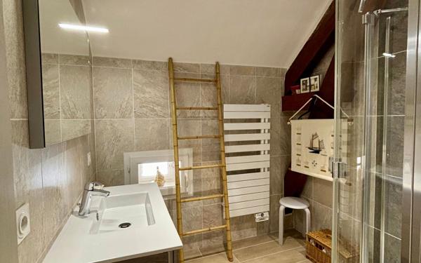 Maison à vendre    5 pièces •  Saint-Léomer