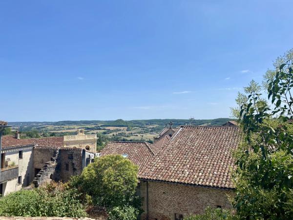 Maison de village de charme avec jardin et vues exceptionnelles