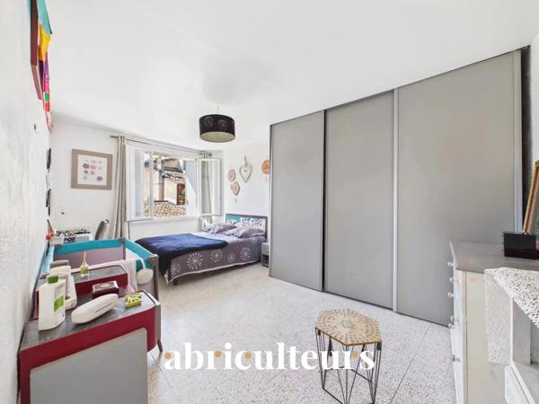 La-Roque-d'Anthéron Maison de village de 152 m² avec terrasse