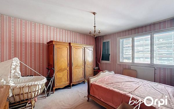 Appartement à vendre    5 pièces • 142,76 m2 Clermont-Ferrand