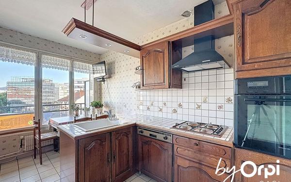 Appartement à vendre    5 pièces • 142,76 m2 Clermont-Ferrand