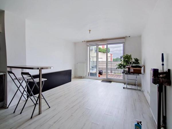 Location                                                      Appartement
                        
                     3 pièces                      55 m2                     à Limeil-Brévannes