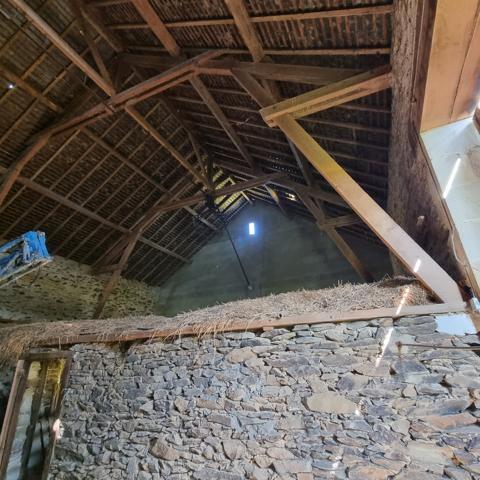 Grange à 200 mètres du 1er voisin !