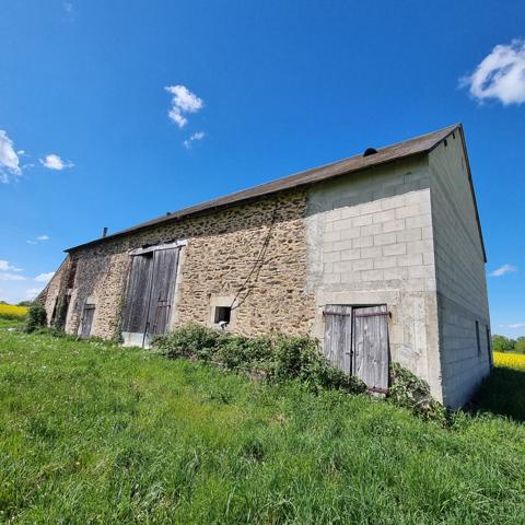 Grange à 200 mètres du 1er voisin !