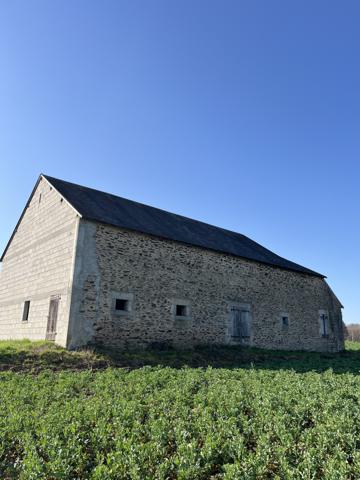 Grange à 200 mètres du 1er voisin !