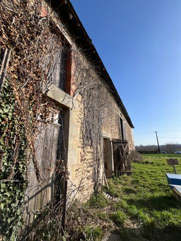 Grange à 200 mètres du 1er voisin !