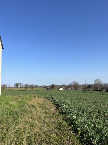 Grange à 200 mètres du 1er voisin !