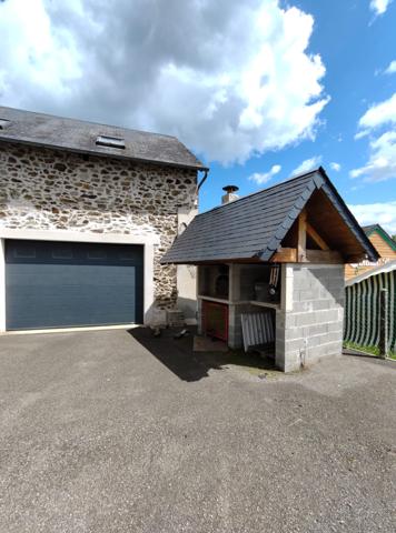 MAISON D’HABITATION GARAGES ATELIER