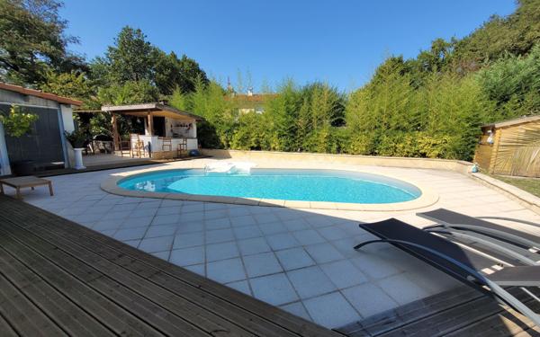 Maison à vendre    5 pièces •  Colayrac-Saint-Cirq