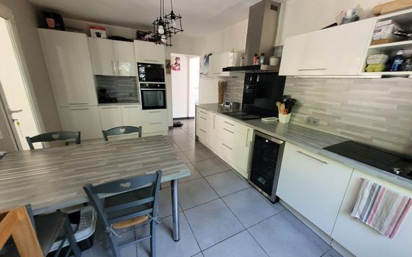 Maison à vendre    5 pièces •  Colayrac-Saint-Cirq