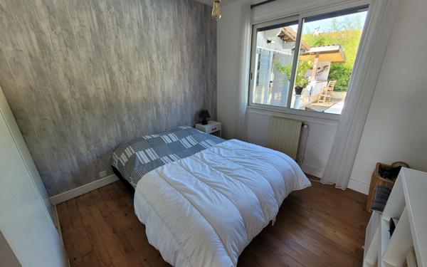 Maison à vendre    5 pièces •  Colayrac-Saint-Cirq