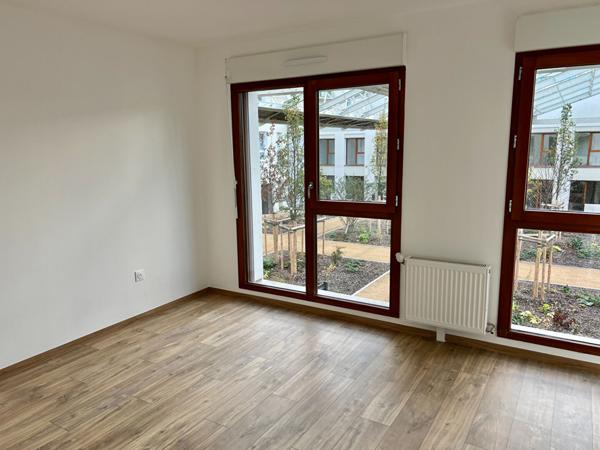 Duplex avec terrasse et parking, 3 pièce(s) 66.8 m2