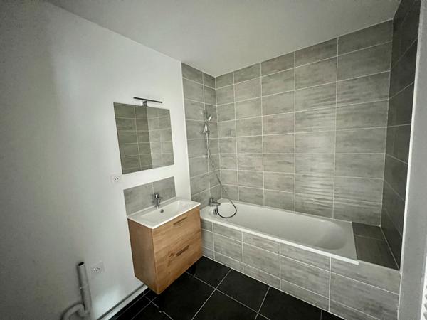 Duplex avec terrasse et parking, 3 pièce(s) 66.8 m2