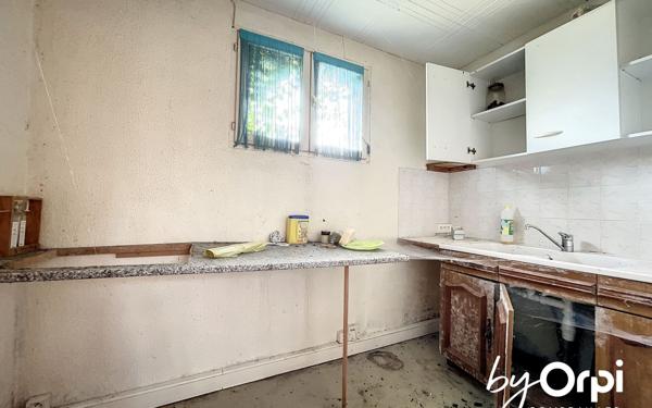 Maison à vendre    3 pièces •  Saint-Éloy-les-Mines