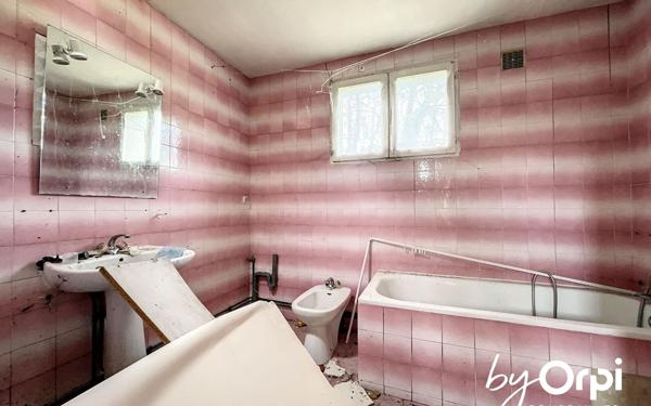 Maison à vendre    3 pièces •  Saint-Éloy-les-Mines