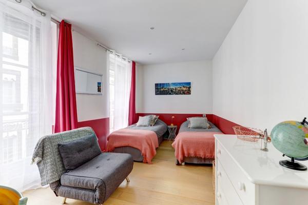 Triplex de caractère, Clermont-Ferrand centre, climatisé, 6 pièces, 150 m², terrasse, balcons et vues dégagées