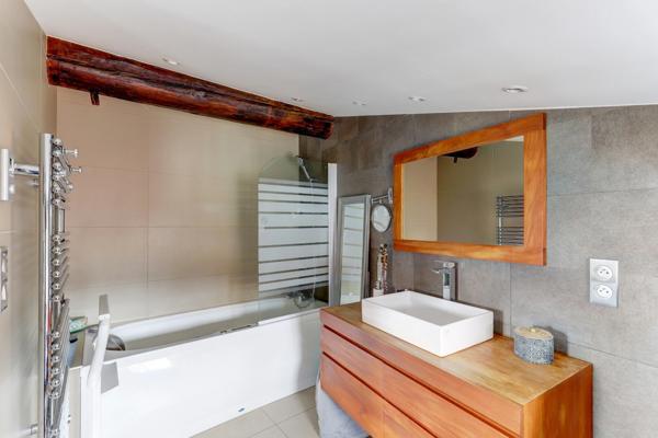 Triplex de caractère, Clermont-Ferrand centre, climatisé, 6 pièces, 150 m², terrasse, balcons et vues dégagées