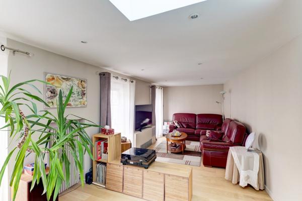 Triplex de caractère, Clermont-Ferrand centre, climatisé, 6 pièces, 150 m², terrasse, balcons et vues dégagées