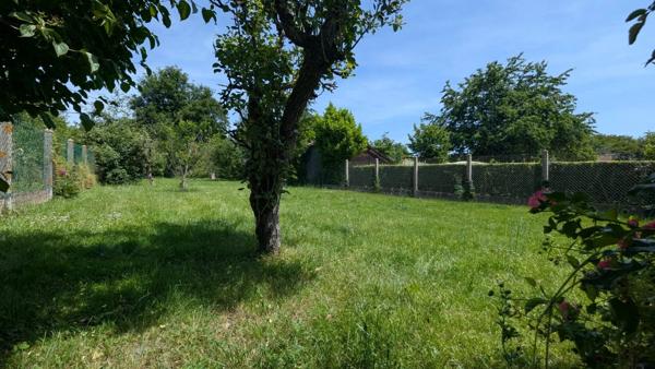 Vente                                                      Maison de village
                        
                     5 pièces                      120 m2                     à Aubigny-sur-Nère