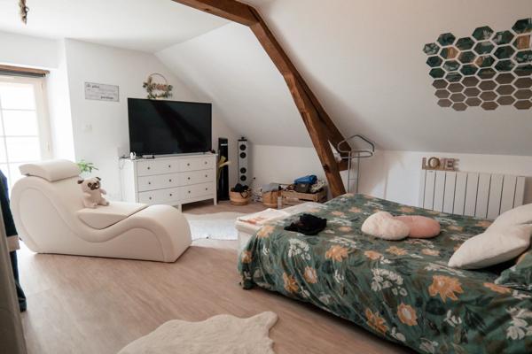 Vente                                                      Maison de village
                        
                     5 pièces                      120 m2                     à Aubigny-sur-Nère