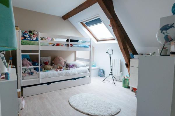 Vente                                                      Maison de village
                        
                     5 pièces                      120 m2                     à Aubigny-sur-Nère