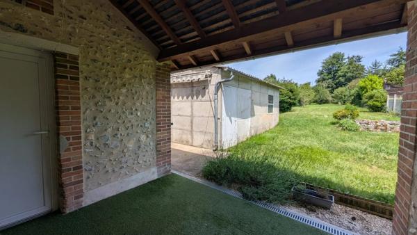 Vente                                                      Maison de village
                        
                     5 pièces                      120 m2                     à Aubigny-sur-Nère