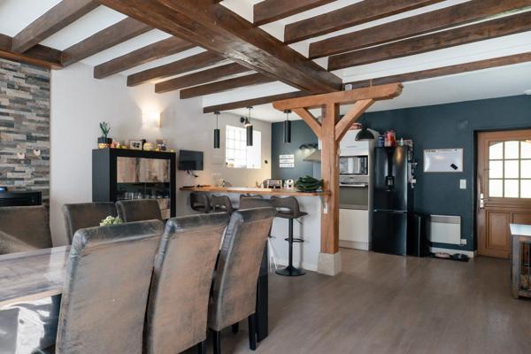 Vente                                                      Maison de village
                        
                     5 pièces                      120 m2                     à Aubigny-sur-Nère
