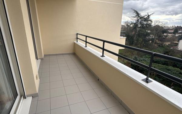 Appartement à vendre    5 pièces • 111,29 m2 Bron