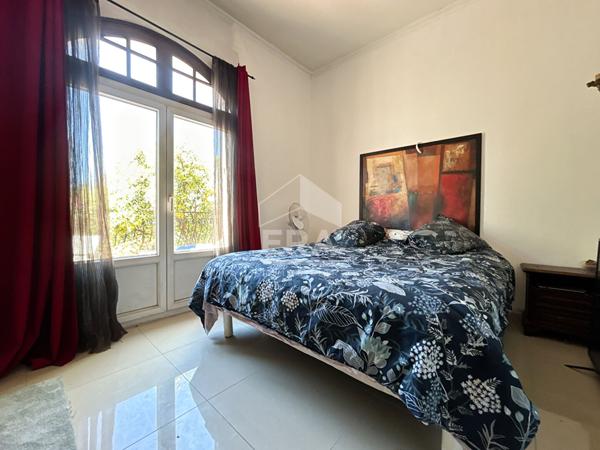 Maison 355 m2 sur 380m² de parcelle 13014