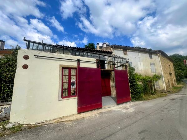 Près de Limoux, loft unique de style industriel dans un village pittoresque
