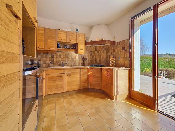 Charmant pavillon sur-sous-sol