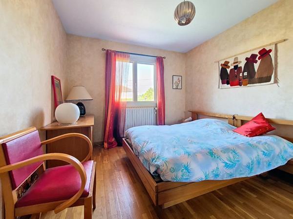 Charmant pavillon sur-sous-sol