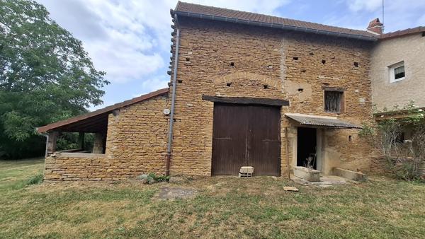 Maison aux pierres dorées